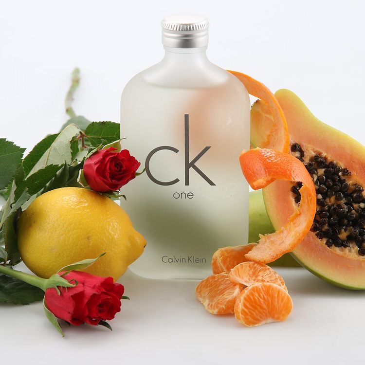 TOP 5 UNISEX PERFUME TO TRY OUT-  If you happen to like compliments, number 3 will interest you.